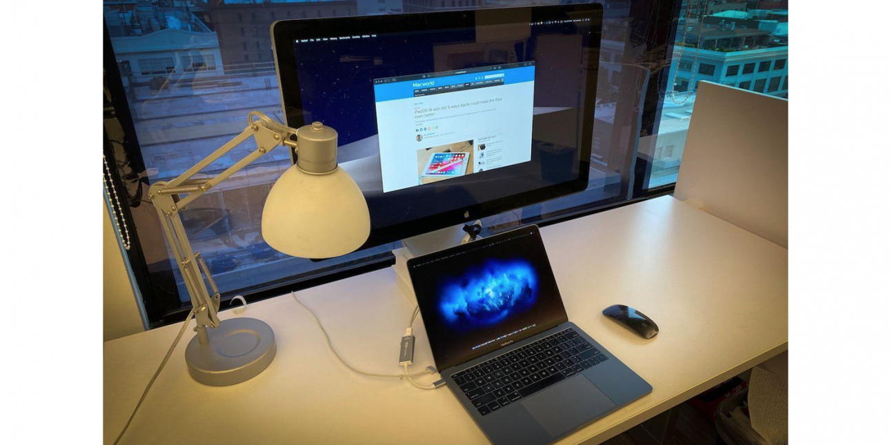 Can working with a second monitor increase productivity?